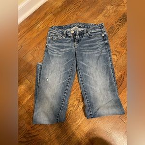 American Eagle skinny jeans size 2.